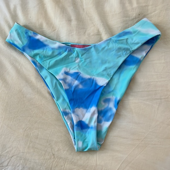 Tie dye long sleeve bikini - Picture 7 of 8